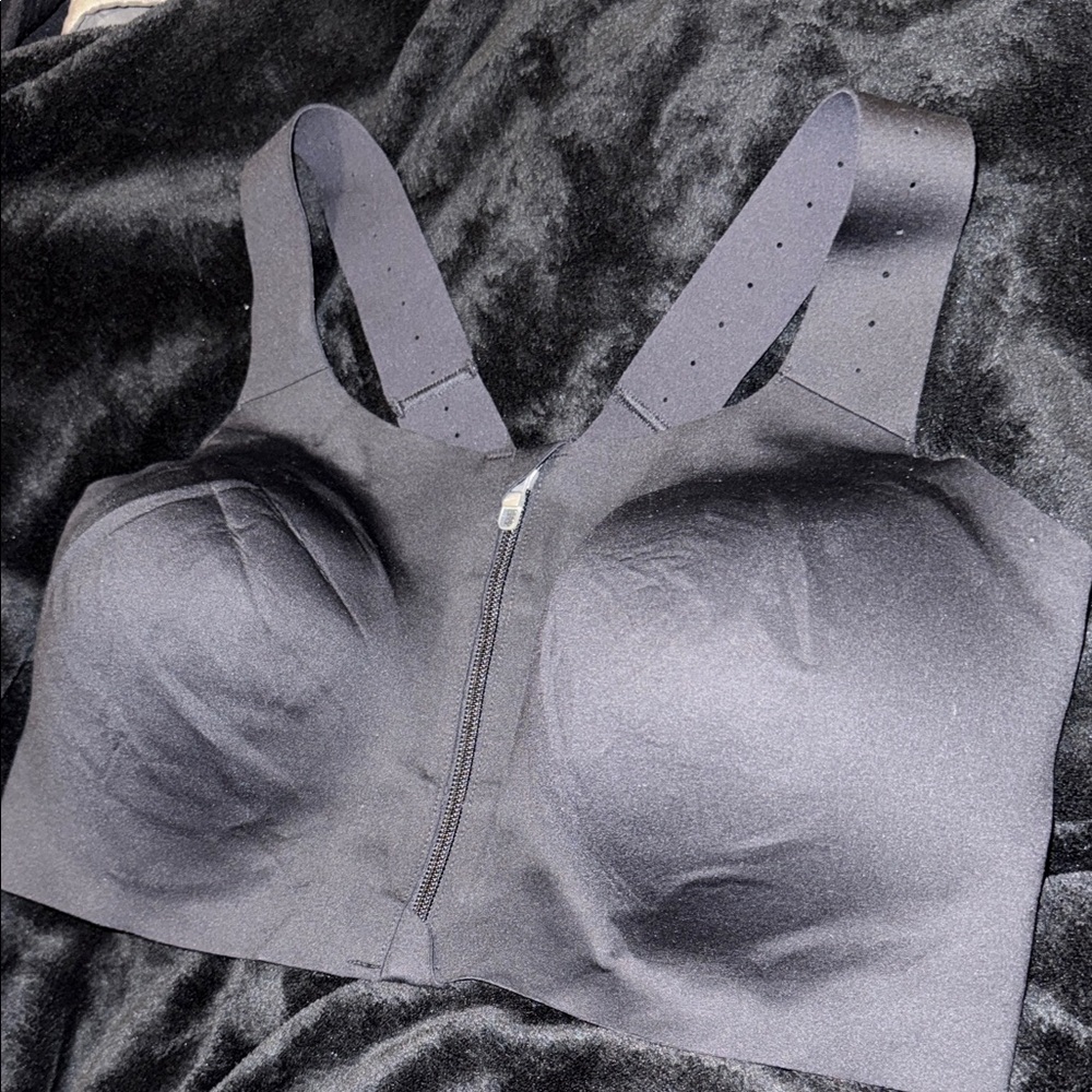 Brooks Black Zip-Front Sports Bra - Picture 2 of 7